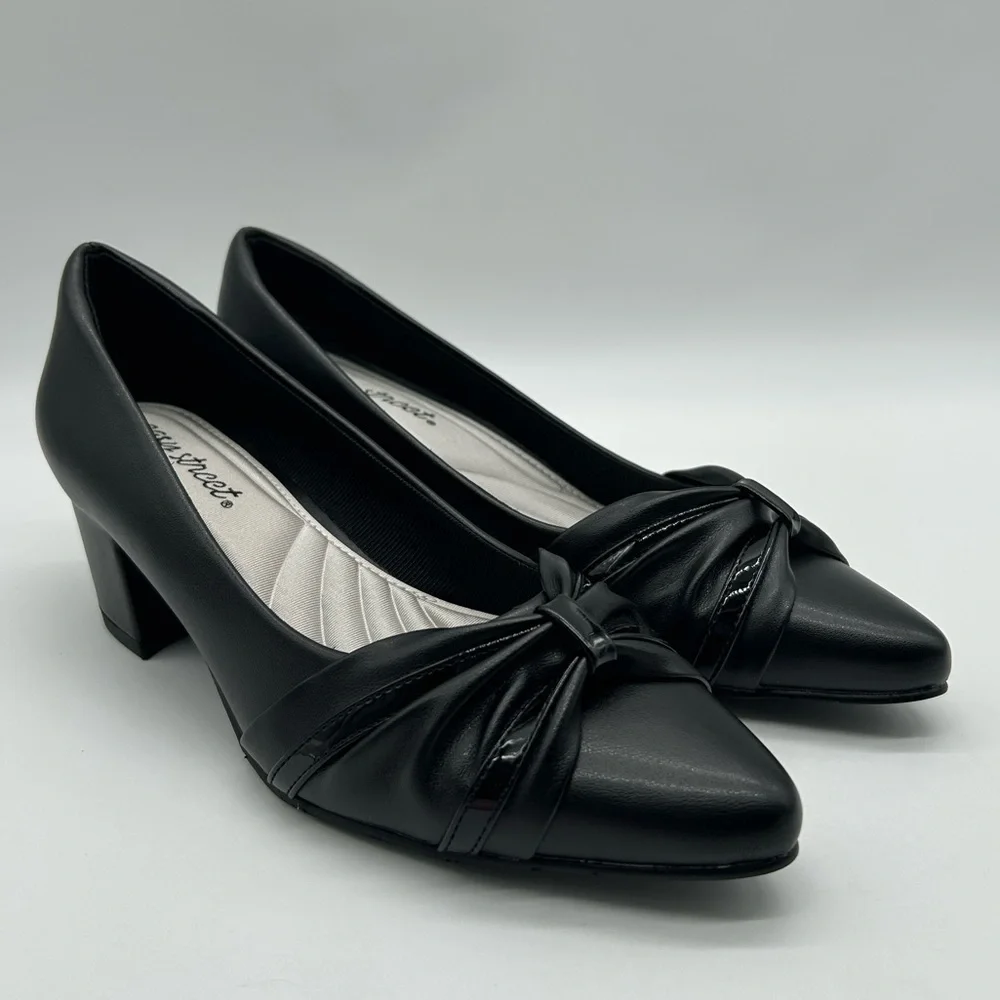 Easy Street Millie Black Pumps Size 11 Medium Low Block Heel with Patent Toe NWB